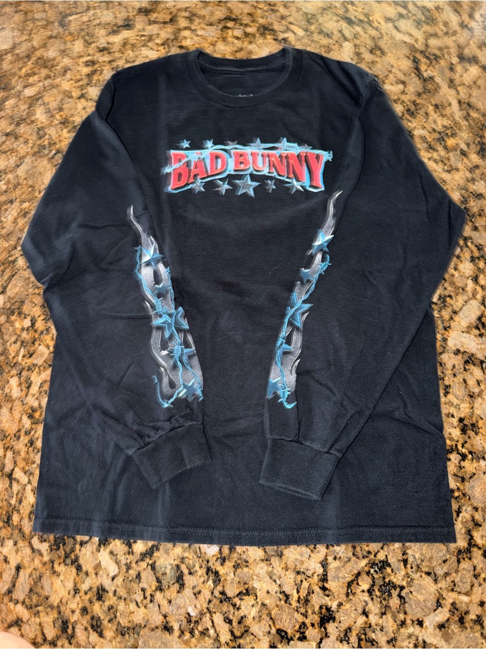 Bad Bunny El Ultimo Tour Del Mundo 2022 Long Sleeve T-Shirt Size Medium